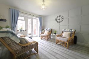 Dining Room - click for photo gallery